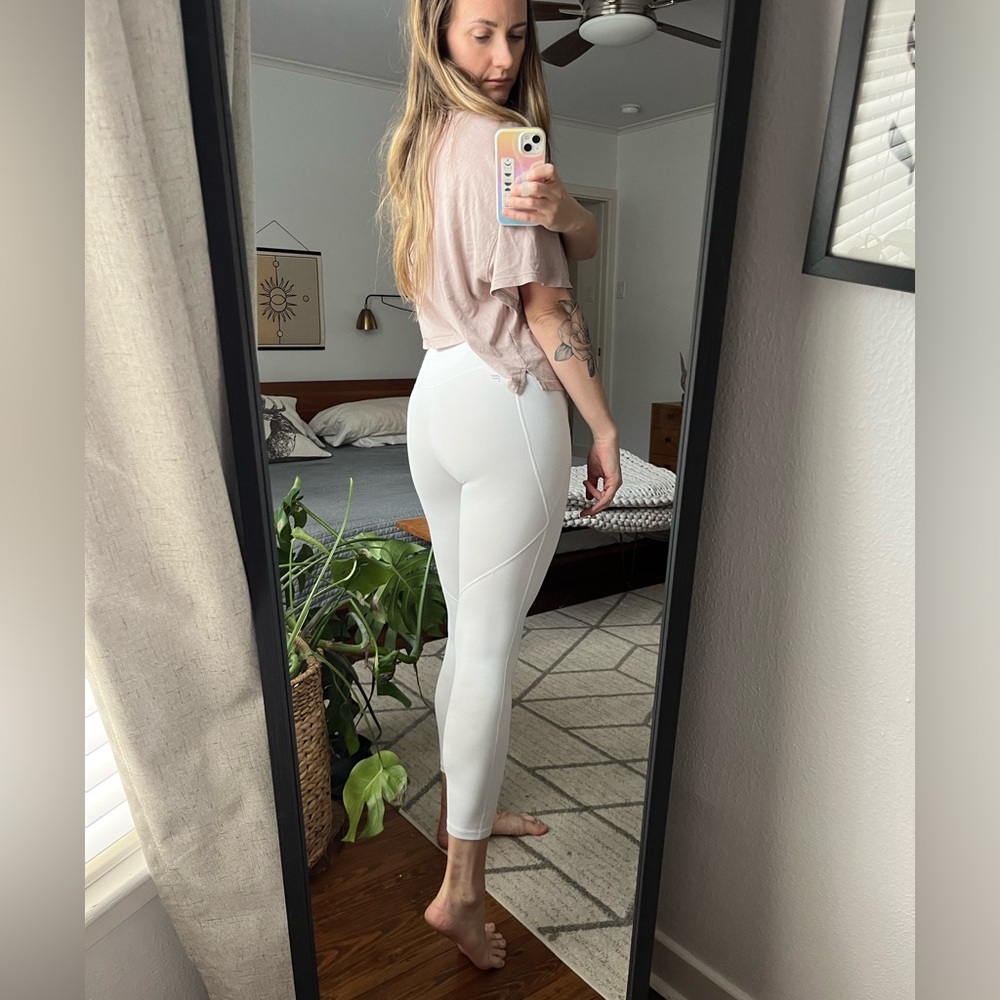 Fabletics PureLuxe HighWaisted 7/8 Crossover Leggings